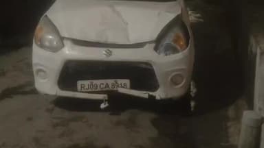 रावतभाटा: रावतभाटा में रफ्तार का कहर: आरपीएस कॉलोनी में कार की टक्कर से दो युवक गंभीर, आरोपी वाहन छोड़कर फरार