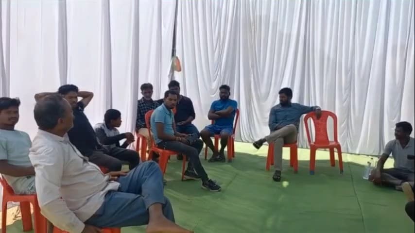 पेण्ड्रा: पेंड्रारोड-गेवरा रेल लाइन पर चौथे दिन भी अनशन पर अड़े मजदूर-ठेकेदार, भुगतान का वादा अब तक खोखला