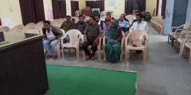 बल्देवगढ़: जनपद पंचायत के सभागार में संभाग समन्वयक ने ग्राम विकास समितियों की बैठक ली