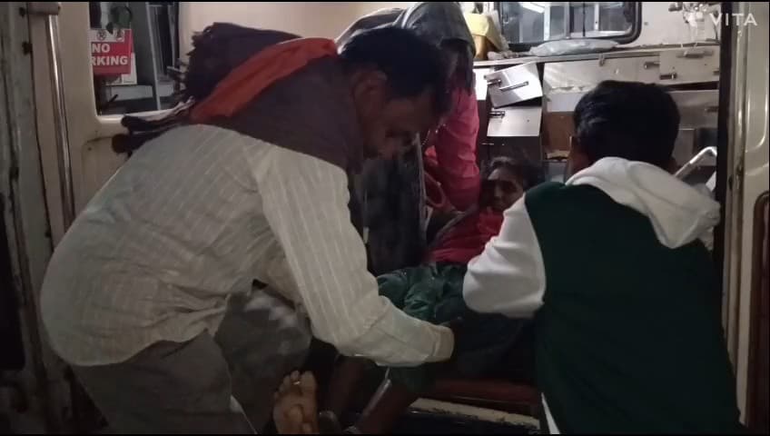 छोटी सरवन: आंबा पाड़ा गांव में अज्ञात कारणों से महिला ने जहरिली दवा का सेवन किया, एमजी अस्पताल में उपचार जारी