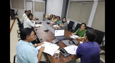 బడి పిల్లల ఆరోగ్యం పై నిర్లక్ష్యం వద్దు:జిల్లా కలెక్టర్ దినేష్ కుమార్ సూచన