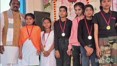 गोहद: गोहद चौराहा के कॉन्वेंट स्कूल के वार्षिक सम्मेलन में पूर्व मंत्री लाल सिंह आर्य ने छात्रों को किया सम्मानित