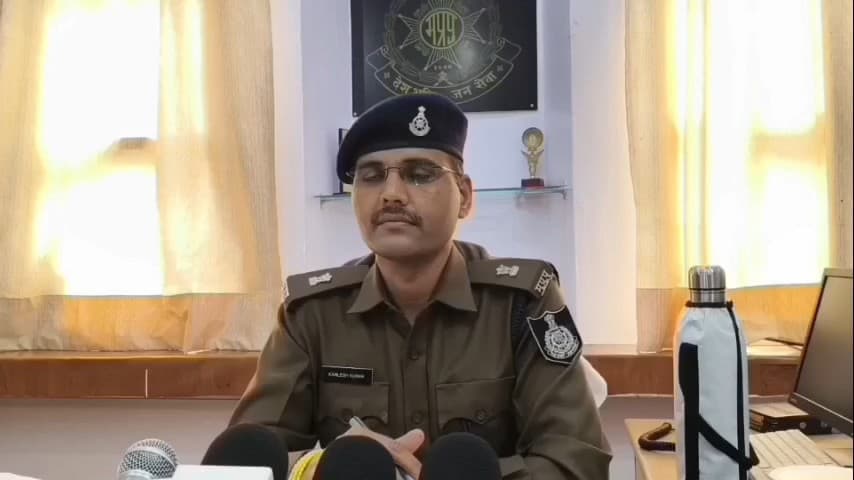 बरेली: भोड़िया चौराहा एनएच 45 पर 18 क्वार्टर अवैध शराब के साथ एक आरोपी पकड़ा गया, मामला दर्ज