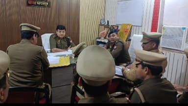 ठाकुरद्वारा: एसपी देहात कुंवर आकाश सिंह ने थाना भगतपुर में पुलिस कर्मियों के साथ की बैठक, दिए आवश्यक दिशा-निर्देश