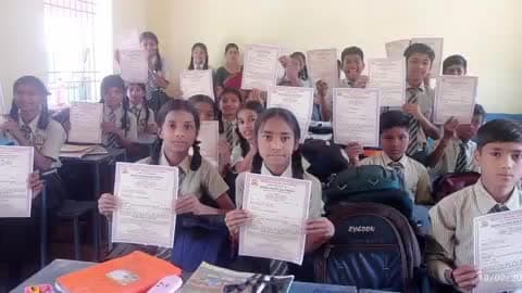 सिमगा: ज्ञानोदय हिरमी के विद्यार्थियों ने भारतीय संस्कृति ज्ञान परीक्षा में लहराया परचम, सम्मानित किए गए प्रशस्ति पत्र से