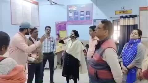 सिलाव: पिरमल फाउंडेशन की केंद्रीय टीम ने सिलाव सामुदायिक स्वास्थ्य केंद्र का किया निरीक्षण