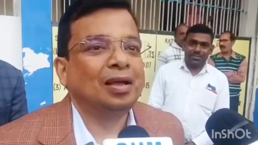डुमरांव: डुमरांव अनुमंडल के 11 पंचायतों में बनेंगे नए पंचायत सरकार भवन, विभागीय सचिव ने किया निरीक्षण