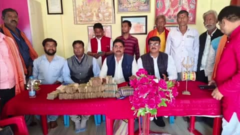 आज़मनगर: गोरखनाथ धाम मंदिर में शिवरात्रि पर श्रद्धालुओं ने दिल खोलकर किया चढ़ावा, ₹11.74 लाख अर्पित