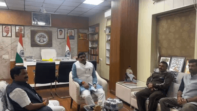गुनौर: विधायक राजेश वर्मा ने पर्यटन मंत्री धर्मेंद्र सिंह लोधी से की भेंट, मरहा पांडवन के विकास पर हुई चर्चा