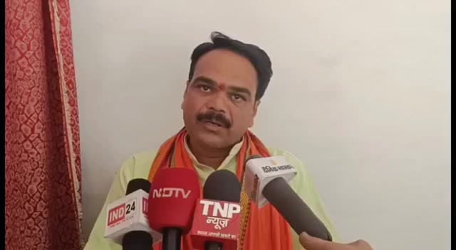 धनोरा: धनोरा बालपुर रोड निर्माण से पहले जनपद सदस्य ने पीडब्ल्यूडी विभाग से कहा, 'आम जन परेशान न हों'