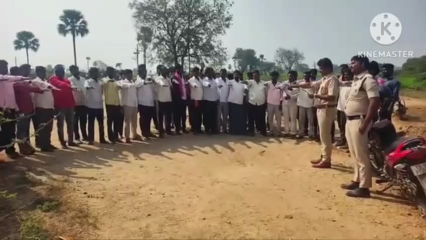 పాలకుర్తి: అక్రమ ఇసుక రవాణా చేస్తున్న దాదాసాహెబ్ కాలనీవాసులతో ప్రతిజ్ఞ చేయించిన దేవరుప్పుల ఎస్సై సృజన్ కుమార్