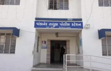 વાંકાનેર: લુણસર નજીક ડમ્પર સાઈડમાં ચલાવવાનું કહેતા ચાર ઈસમોએ યુવાનને માર માર્યો