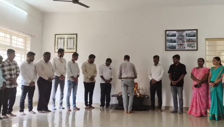ಸೂಪಾ: ಜೋಯಿಡಾದ ತಾಲೂಕು ಆಡಳಿತ ಸೌಧದಲ್ಲಿ ಶ್ರೀ ಛತ್ರಪತಿ ಶಿವಾಜಿ ಜಯಂತಿ ಆಚರಣೆ