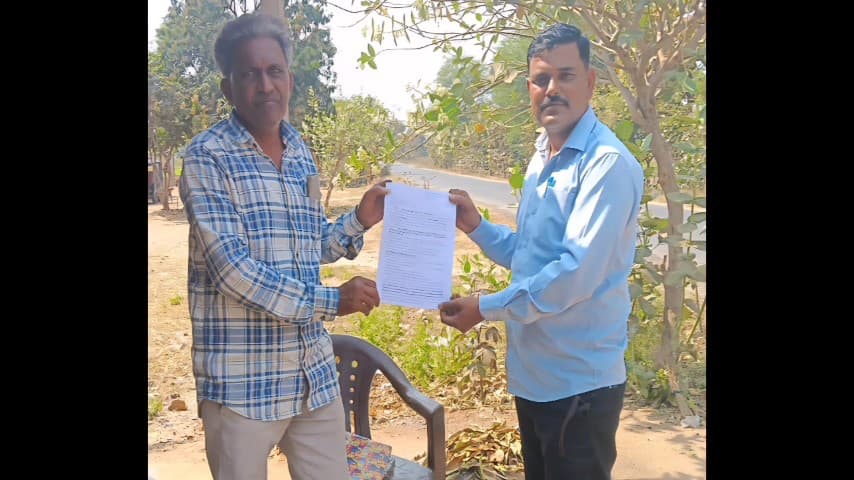 દેવગઢબારીયા: SBMG યોજના હેઠળ દેવગઢ બારીયાની લવારીયા ગ્રામ પંચાયત ખાતે ઘન કચરા વ્યવસ્થાપન બાબતે કામગીરી હાથ ધરાઈ