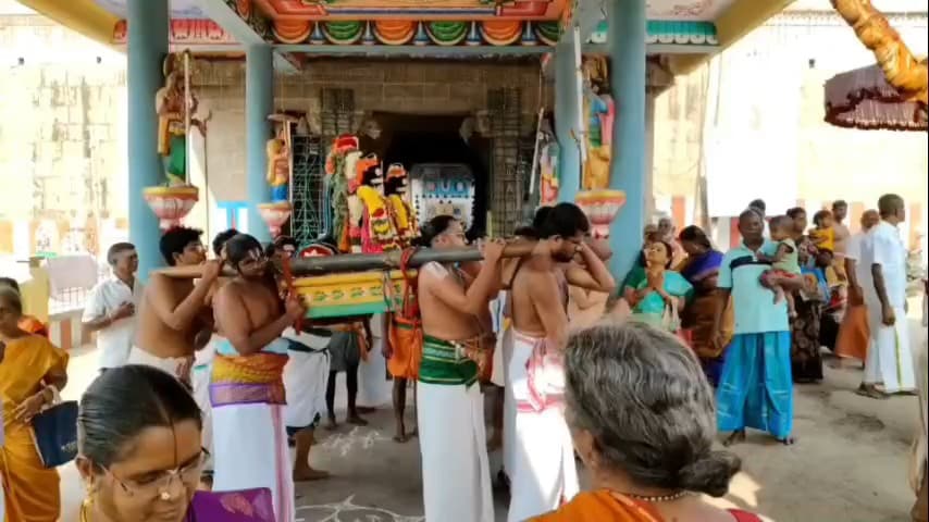 காஞ்சிபுரம்: திருப்புட்குழி ஸ்ரீ விஜயராகவப்பெருமாள் திருக்கோவிலில் மாசி மாத பிரம்மோற்சவத்தின் 7 நாள் திருத்தேர் உற்சவம்  நடைபெற்றது