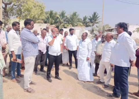 కళ్యాణదుర్గం: కదిరిదేవరపల్లి లో పర్యటించి, అభివృద్ధి పనులను పరిశీలించిన ఎమ్మెల్యే మేనల్లుడు, టీడీపీ సీనియర్ నాయకులు ధర్మతేజ
