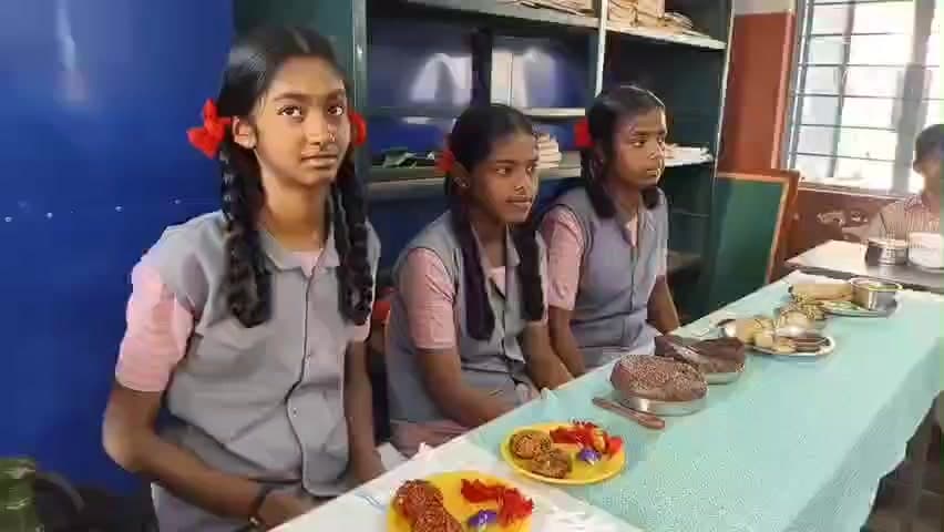 காரைக்குடி: பள்ளி மாணவர்களுக்கு பாரம்பரிய இயற்கை உணவு போட்டி