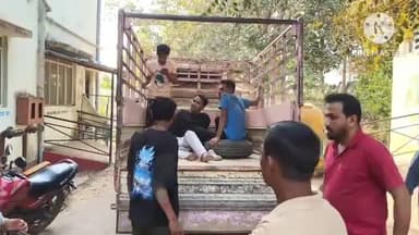 তেলিয়ামুড়া: দুই বাইকের মুখোমুখি সংঘর্ষে আহত হয় চারজন। তিনজনকে পাঠানো হয় জিবি হাসপাতালে। ঘটনা মেড্ডা চৌমুনি এলাকায়