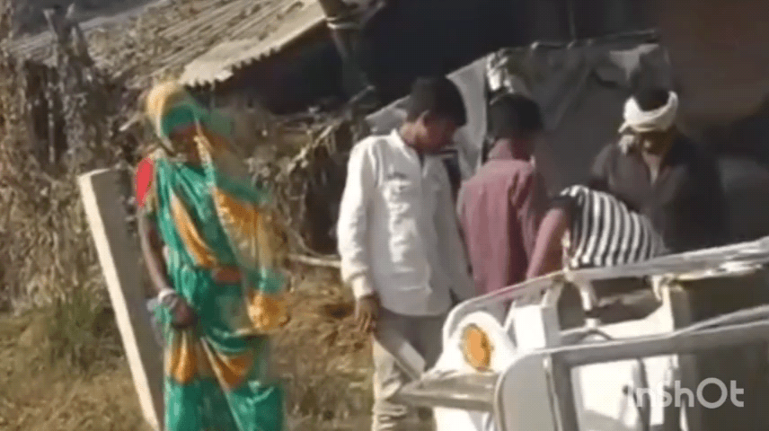 त्योंथर: बारा खुर्द में सीमेंट शीट से लदा ई-रिक्शा पलटा, चालक बाल-बाल बचा, सुहागी थाना क्षेत्र की घटना