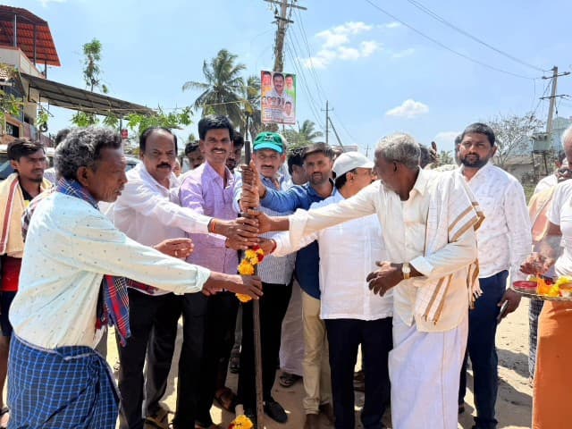 ಮಾಗಡಿ: ಬ್ಯಾಡರಹಳ್ಳಿ ಗ್ರಾಮದಲ್ಲಿ ಶುದ್ಧ ಕುಡಿಯುವ ನೀರಿನ ಘಟಕಕ್ಕೆ ಶಾಸಕ ಬಾಲಕೃಷ್ಣ ಗುದ್ದಲಿ ಪೂಜೆ
