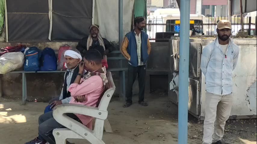 बहादुरगढ़: नागरिक अस्पताल के पास संदिग्ध हालात में करीब 36 वर्षीय युवक की मौत