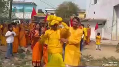लालगंज: गंगहरा कलां गांव में कलश यात्रा के साथ श्रीमद् भागवत कथा सप्ताह का शुभारंभ, भक्ति, ज्ञान, वैराग्य की सुनाई कथा