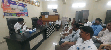 ಹನೂರು: ಗ್ಯಾರಂಟಿ ಯೋಜನೆಗಳ ಸಮರ್ಪಕ ಅನುಷ್ಠಾನಕ್ಕೆ ಕ್ರಮ ಕೈಗೊಳ್ಳಲು ಹನೂರಲ್ಲಿ ಅದ್ಯಕ್ಷ ರಾಚ್ಚಯ್ಯ ಸೂಚನೆ