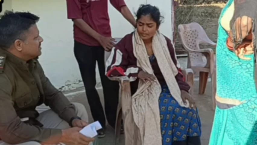 ढीमरखेड़ा: ढीमरखेड़ा पुलिस ने ग्राम चौपाल में ग्रामीणों को साइबर ठगी से बचने के उपाय बताए