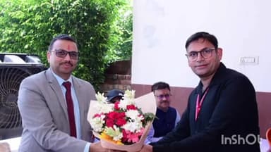 डिबाई: दानपुर ब्लॉक के भीमपुर दोराहे पर पंजाब नेशनल बैंक ने आयोजित किया मेगा ऋण मुक्ति शिविर