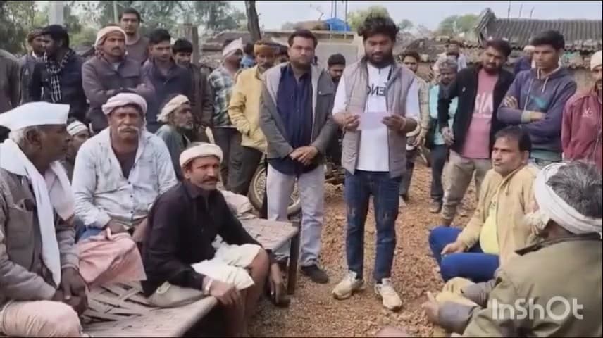 गुना: सुआटोर गांव में ग्रामीणों ने देसी और अंग्रेजी शराब बंद करने का लिया निर्णय, सामूहिक बैठक कर पंचनामा सिरसी थाने में सौंपा