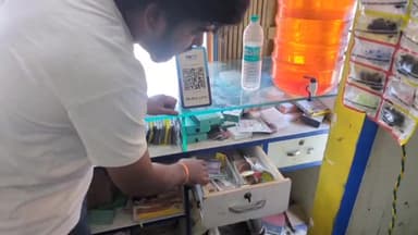 ನೆಲಮಂಗಲ: ನಗರ ಪೊಲೀಸ್ ಠಾಣೆ ಕೂಗಳತೆ ದೂರದಲ್ಲೆ ಮೊಬೈಲ್ ಶಾಪ್ ಗೆ ಕನ್ನ ಹಾಕಿದ ಕದೀಮರು