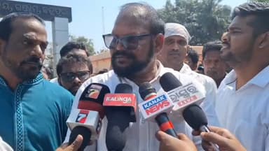 ଛତ୍ରପୁର: ପୌର ପରିଷଦରେ ମିଶ୍ରଣକୁ ବିରୋଧ, ପୁଣି ଥରେ ଜିଲ୍ଲାପାଳଙ୍କ କାର୍ଯ୍ୟାଳୟ ଘେରାଉ କରି ଛତ୍ରପୁର ଠାରେ ପ୍ରତିକ୍ରିୟା ରଖିଲେ ସମାଜସେବୀ