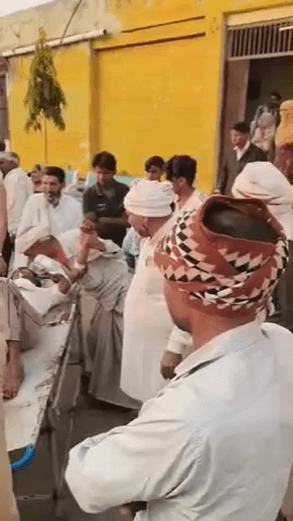 कामां: कामां बरसाना मार्ग पर भीषण सड़क हादसा, कार और बाइक की भिड़ंत में तीन बाइक सवार घायल, जयपुर में उपचार जारी