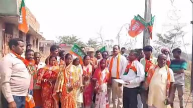 ঝালদা ২: বিধায়ক এর হাত ধরে ঝালদা ২ নং ব্লকের টাটুয়াড়া অঞ্চলের লালঝান্ডা ছেড়ে গেরুয়া দলে যোগ দিলো ২০টি পরিবার