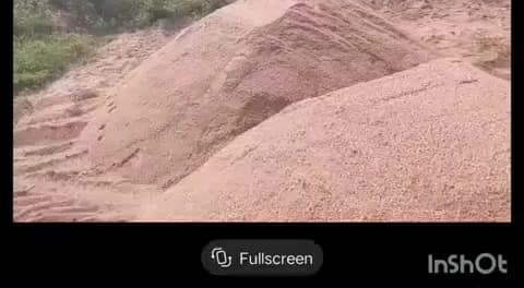 पारशिवनी: पारशिवनी पोलिसांनी कालाफाटा  नयाकुंड रोड वर ट्रॅक्टर ट्रॉलीत वाळू वाहतूक करणाऱ्या चालक मालक वर केली कार्यवाही