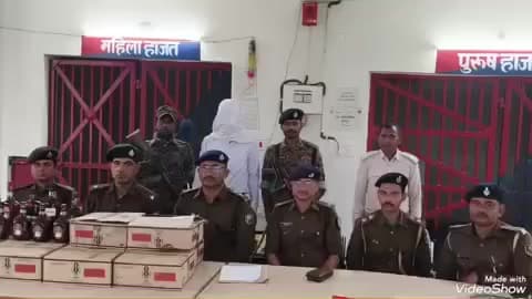 सूर्यपुरा: रत्नपट्टी गांव में छापेमारी कर पुलिस ने भारी मात्रा में अंग्रेजी शराब के साथ तस्कर सीआरपीएफ जवान को किया गिरफ्तार