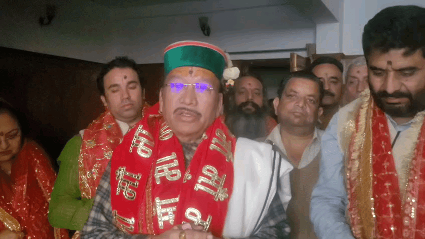 स्वारघाट: मथुरा वृंदावन के मशहूर कथावाचक पंडित कृष्ण चंद्र शास्त्री हिमाचल प्रदेश के श्री नरेंद्र देवी मंदिर में