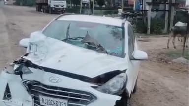 अन्ता: नेशनल हाईवे-27 पर अंता और पलायथा के बीच एक सड़क दुर्घटना में बाइक सवार बाल-बाल बचा