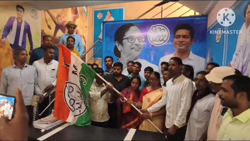 নন্দীগ্রাম ১: বিরোধী দলনেতার গড় নন্দীগ্রামে প্রধান এবং দলীয় নেতাদের উপর ক্ষোভ প্রকাশ করে দল ছাড়লেন BJPর জয়ী সদস্যা,অস্বস্তিতে BJP