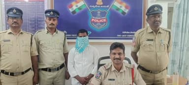సిద్దిపేట అర్బన్: నాగరాజు పల్లి గ్రామంలో చోరీకి పాల్పడ్డ వ్యక్తిని అరెస్టు చేసిన రాజగోపాల్ పేట పోలీసులు