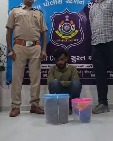 પુણા: લસકાણા માંથી પ્રતિબંધિત ગાંજાના જથ્થા સાથે રત્ન કલાકારની ધરપકડ,51 હજારનો મુદ્દામાલ જપ્ત