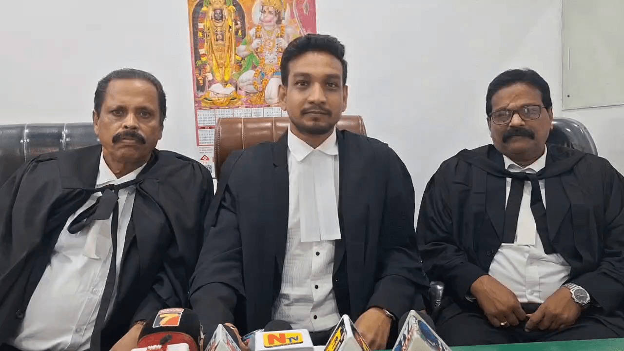 ଛତ୍ରପୁର: ଦୟାପଲୀ ଗ୍ରାମର ଏକ ହତ୍ୟା ମାମଲାରେ ୮ ଅଭିଯୁକ୍ତଙ୍କୁ ଆଜୀବନ କାରାଦଣ୍ଡ, ଛତ୍ରପୁର ଠାରେ ପ୍ରତିକ୍ରିୟା ରଖିଲେ ଅତିରିକ୍ତ ପିପି