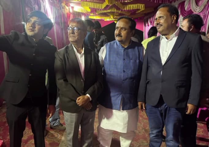 अरेराज: विधानसभा क्षेत्र के विभिन्न जगहों पर आयोजित मांगलिक कार्यक्रम में गोविंदगंज के पूर्व विधायक शामिल हुए