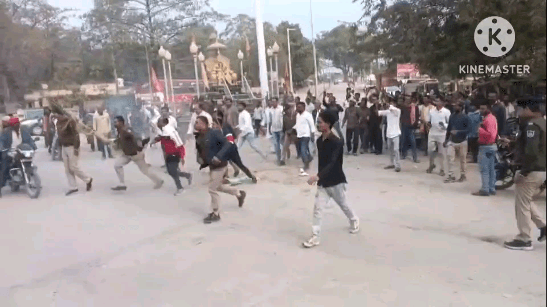 मैहर: कांग्रेस के विरोध प्रदर्शन में ट्रैफिक टीआई आग से झुलसे