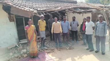 भरनो: बोडोटोली और कुसुम्बाहा गांव में जंगली हाथी का उत्पात, दो ग्रामीणों के घर क्षतिग्रस्त
