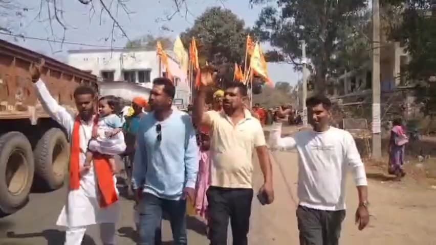 कुरडेग: कुरडेग के घाघमुंडा गांव में अखंड हरी कीर्तन से पहले भव्य कलश यात्रा निकाली गई, जय श्री राम के नारे गूंजे
