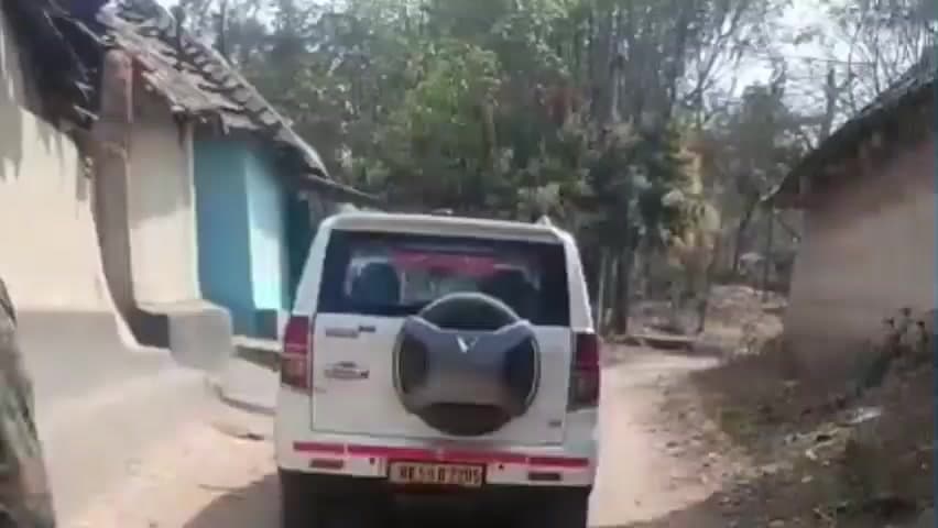 পাড়া: পাড়া থানার বিভিন্ন এলাকায় অভিযান চালাল আবগারি দফতর, উদ্ধার ৩৫ লিটার চোলাই মদ ও ৪২০ লিটার উপকরণ