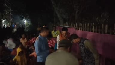 ক্যানিং ১: ক্যানিং রাজারলাট পাড়ায় তৃণমূলের জনসংযোগ কর্মসূচিতে উপস্থিত বিধায়ক