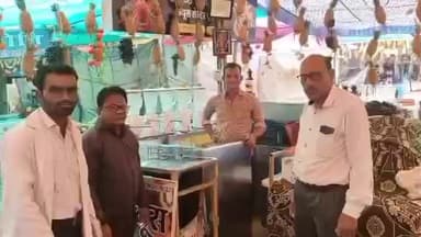 खिरकिया: गुप्तेश्वर महादेव मेला चारूवा में खाद्य सुरक्षा विभाग द्वारा चलित खाद्य परीक्षण प्रयोगशाला से परीक्षण