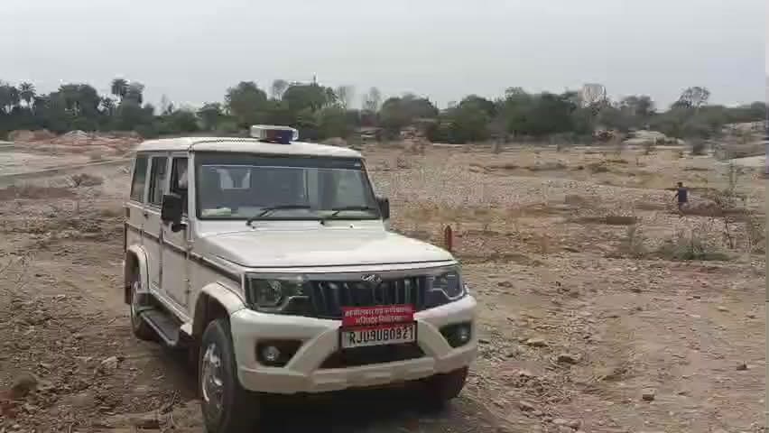 निम्बाहेड़ा: खनन माफियाओं पर कड़ा वार: निम्बाहेड़ा में प्रशासन ने की ताबड़तोड़ कार्रवाई, ट्रैक्टर-ट्रॉलियां जब्त
